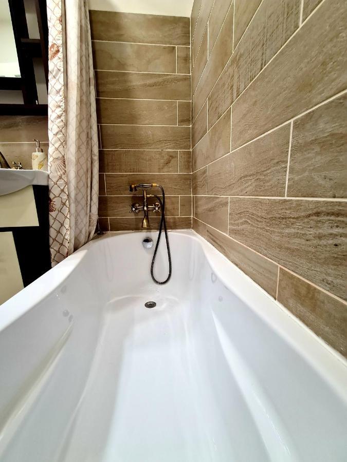 Best Apartment Central Хунедоара Екстериор снимка