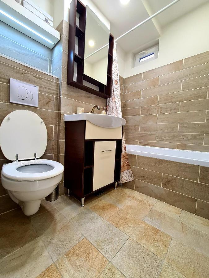 Best Apartment Central Хунедоара Екстериор снимка