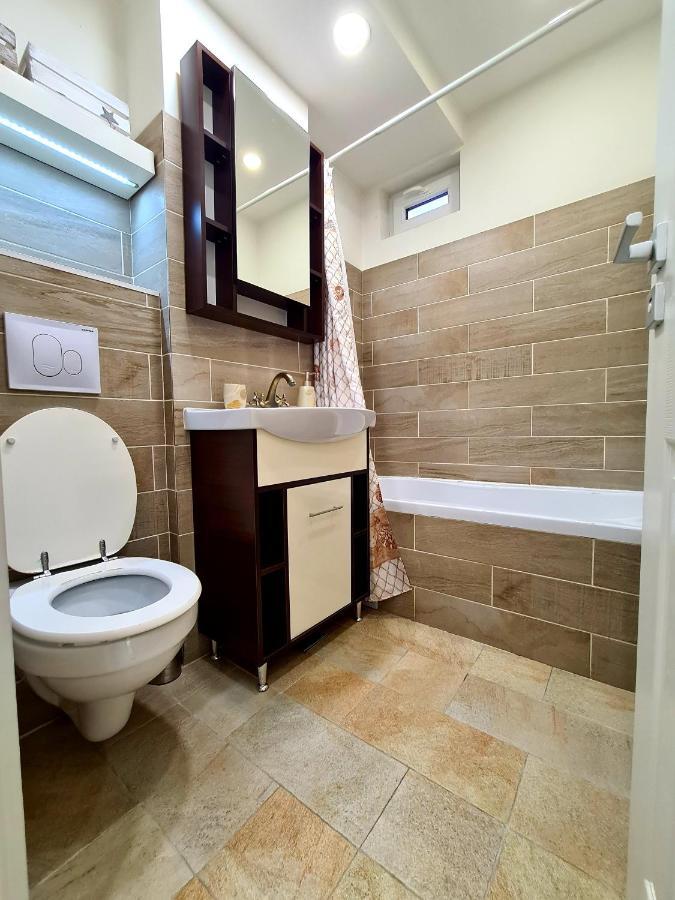Best Apartment Central Хунедоара Екстериор снимка