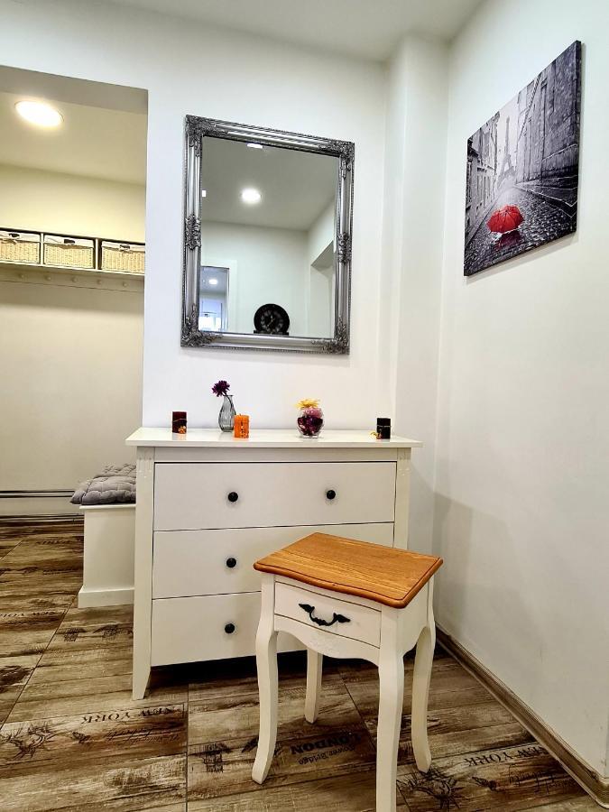 Best Apartment Central Хунедоара Екстериор снимка