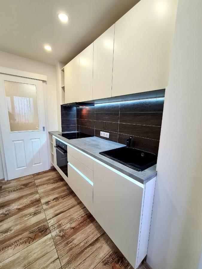 Best Apartment Central Хунедоара Екстериор снимка