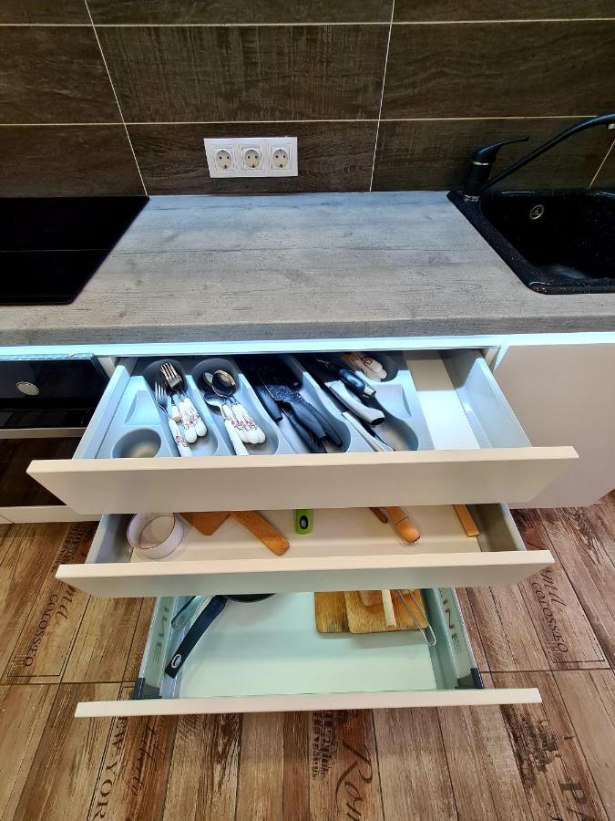 Best Apartment Central Хунедоара Екстериор снимка