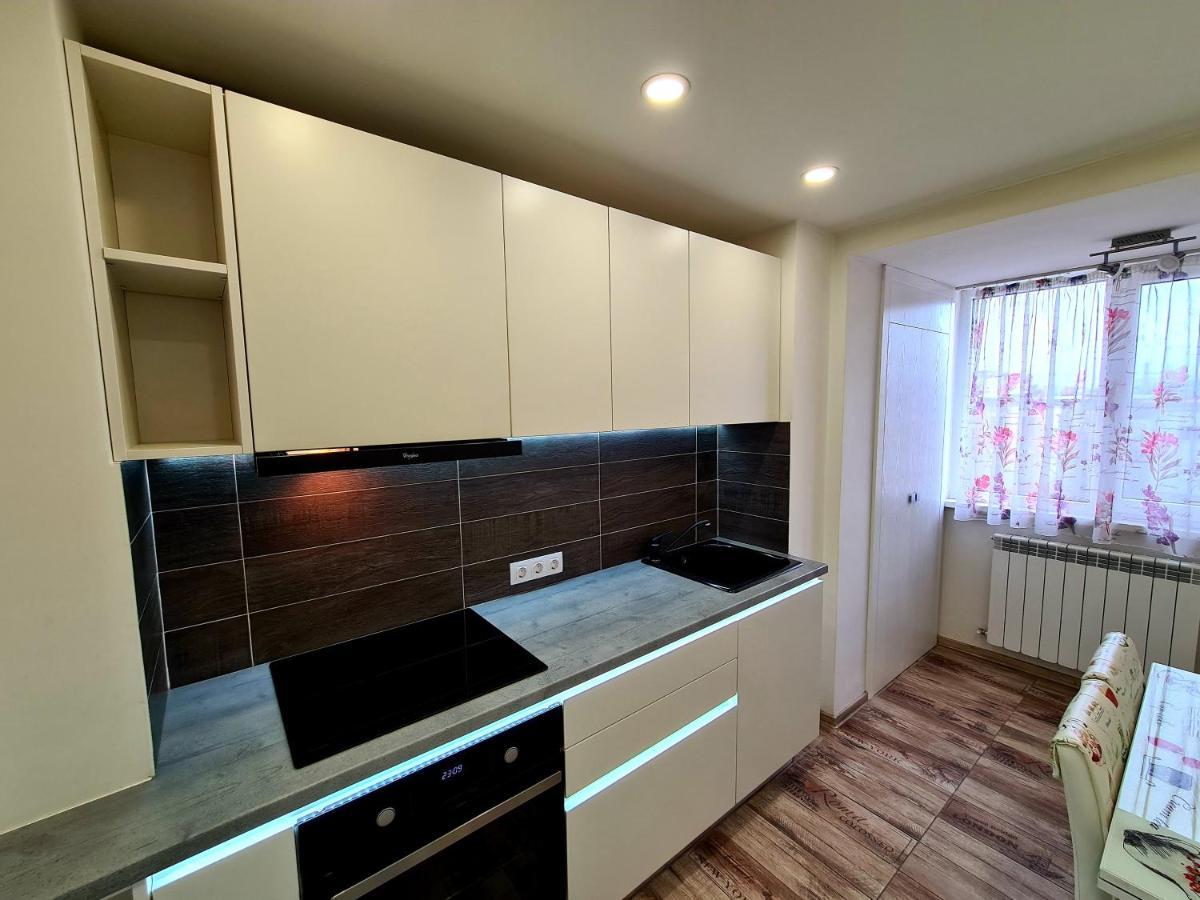 Best Apartment Central Хунедоара Екстериор снимка