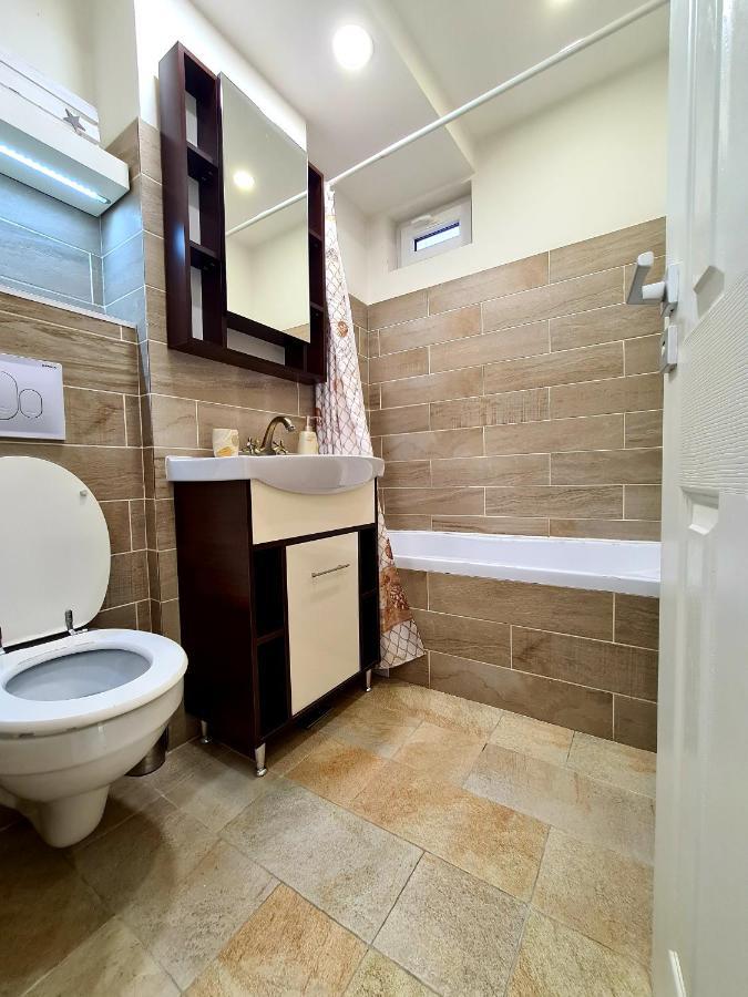 Best Apartment Central Хунедоара Екстериор снимка