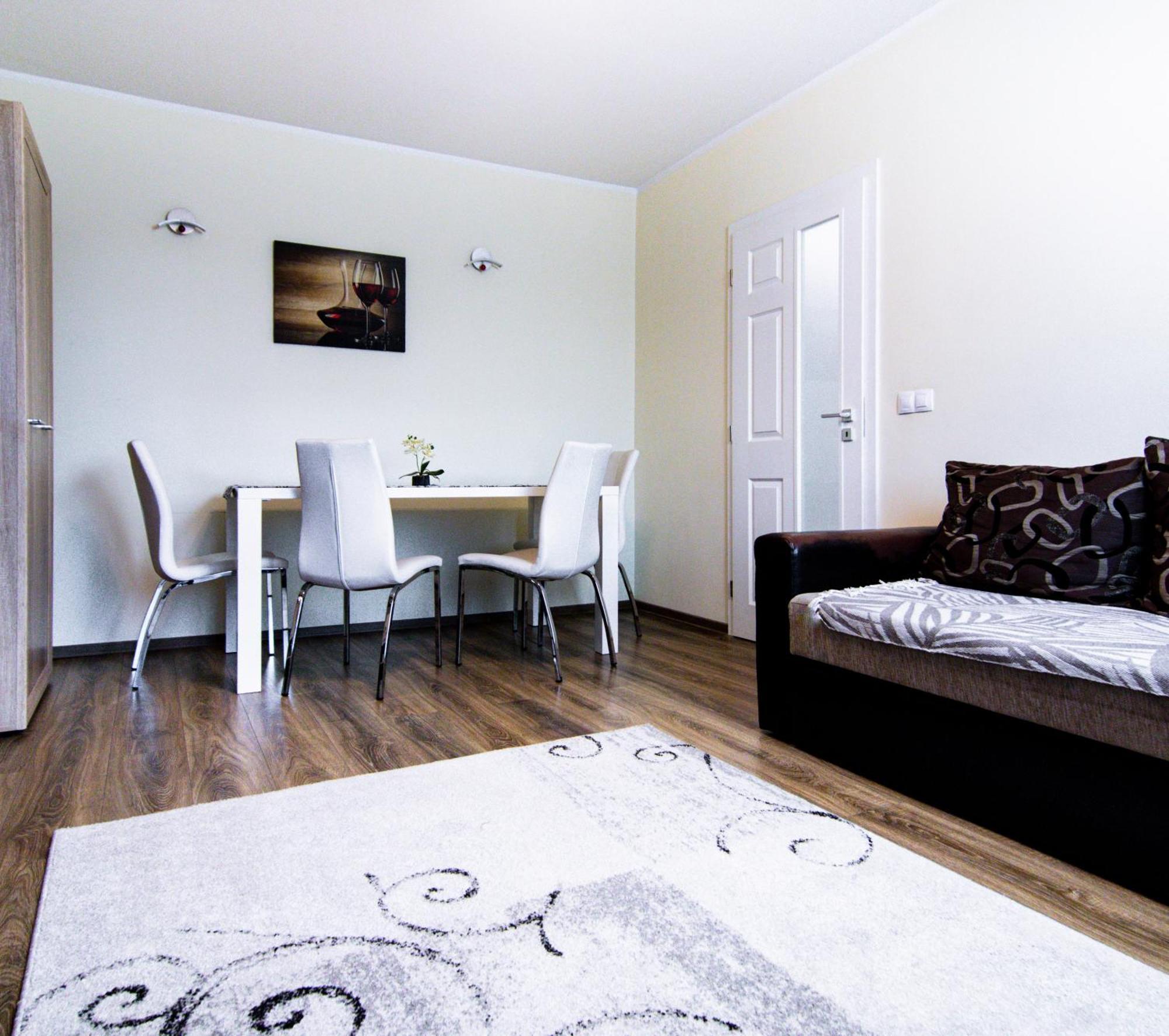 Best Apartment Central Хунедоара Екстериор снимка