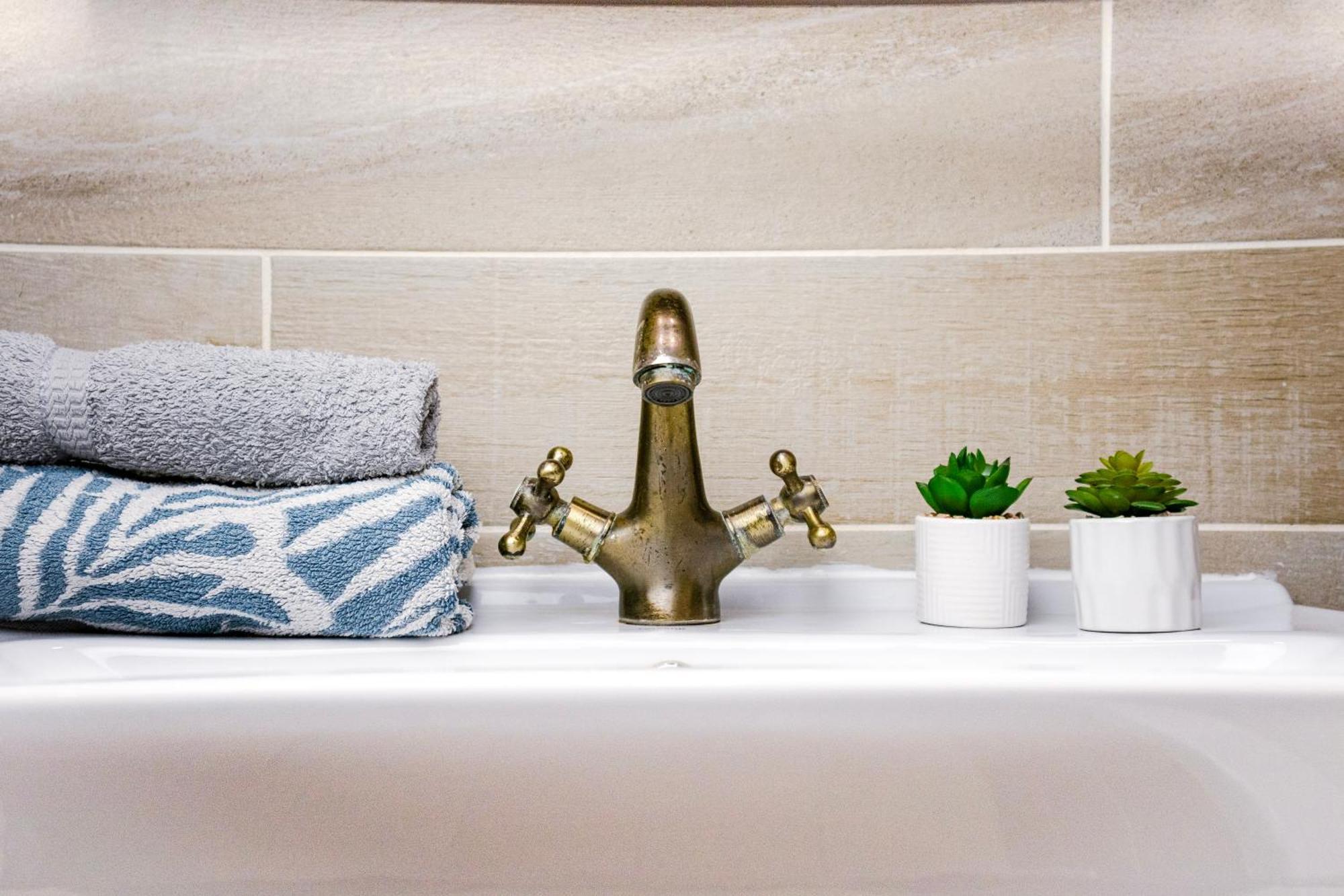 Best Apartment Central Хунедоара Екстериор снимка